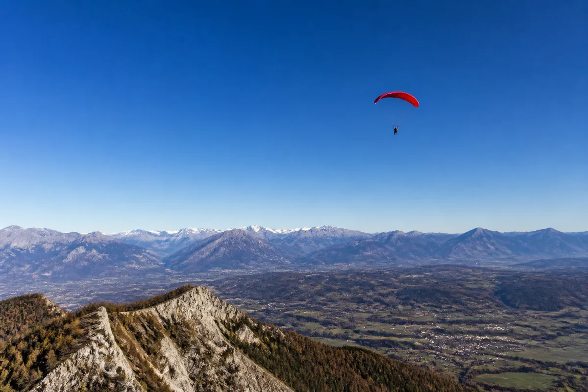 Contre-indications au saut en parachute : ce que disent les règles